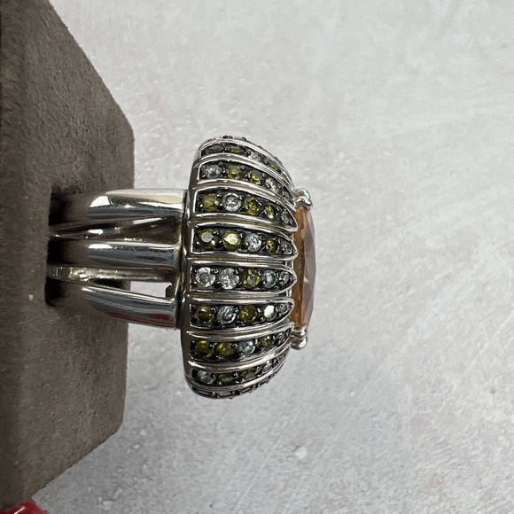 Large Statement Ring Costume Bold Yellow Mob Wife Modern - Picture 2 of 10